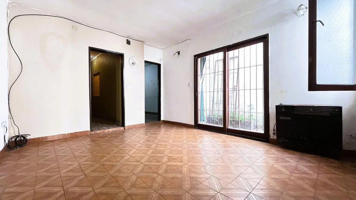 VENTA CASA 4 AMB GARAGE PATIO TERRAZA. CON LOCAL 3