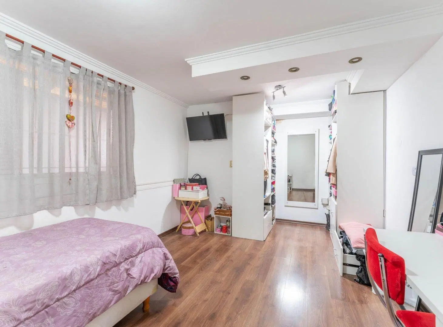 Casa en venta quincho, parrilla, cochera p/2 autos 5