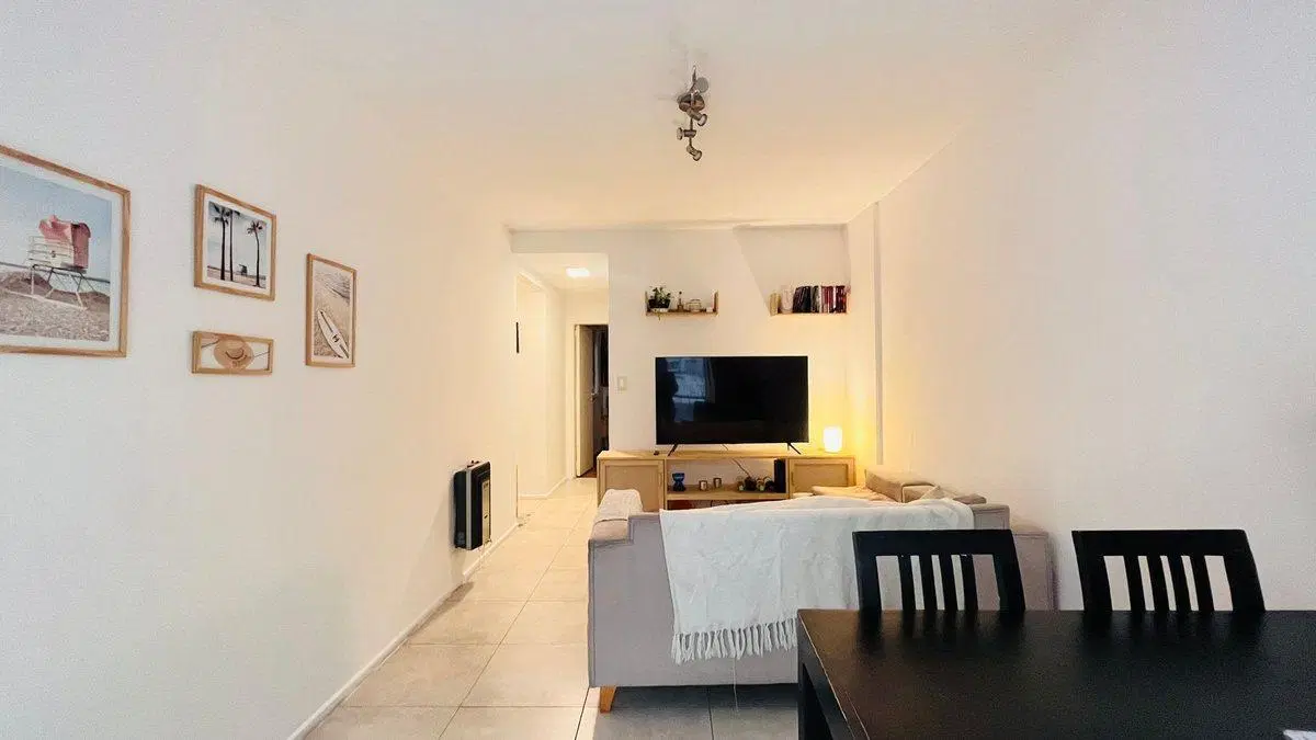 VENTA DEPTO 2 AMB CON BALCÓN Y PATIO  EXCELENTE 3