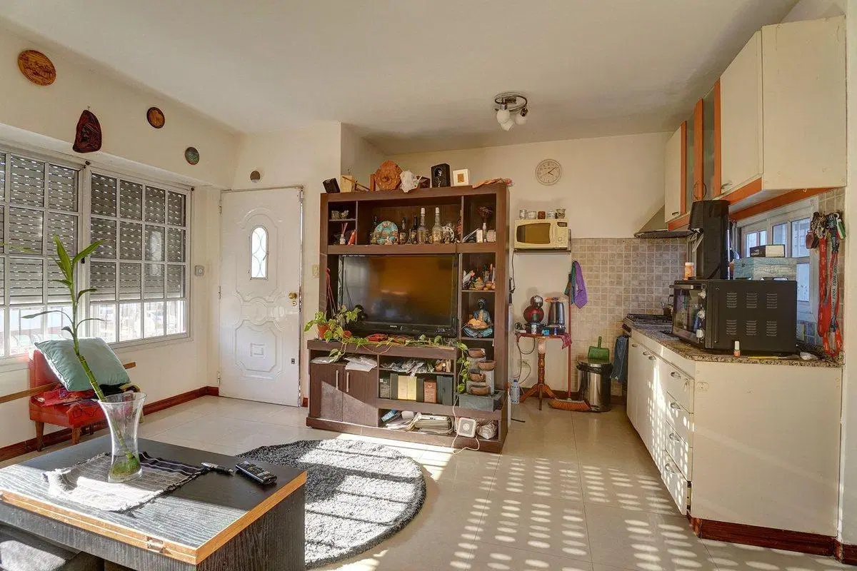 Venta PH 2 amb + altillo con patio Monte Castro 2