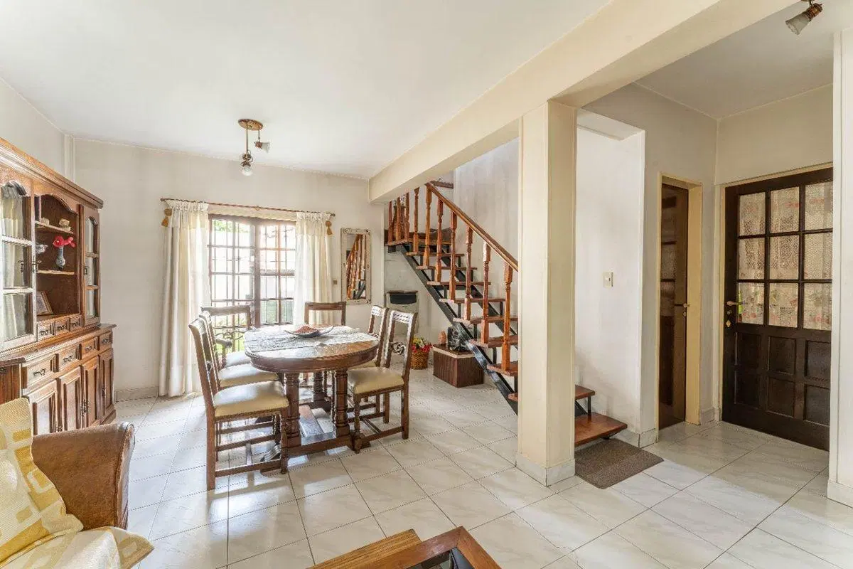 VENTA PH TIPO CASA 4 AMB COCHERA JARDIN PARRILLA 4