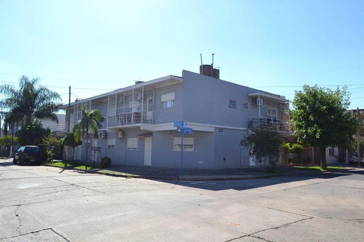 VENTA DPTO 3 AMBIENTES CON BALCÓN CASEROS 2