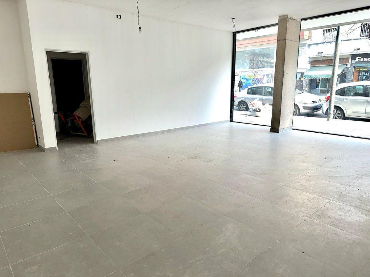 VENTA LOCAL 87 METROS AL FRENTE VILLA DEVOTO