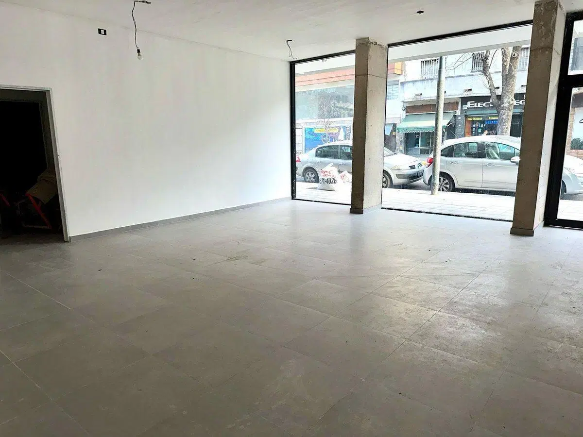 VENTA LOCAL 87 METROS AL FRENTE   VILLA DEVOTO 2