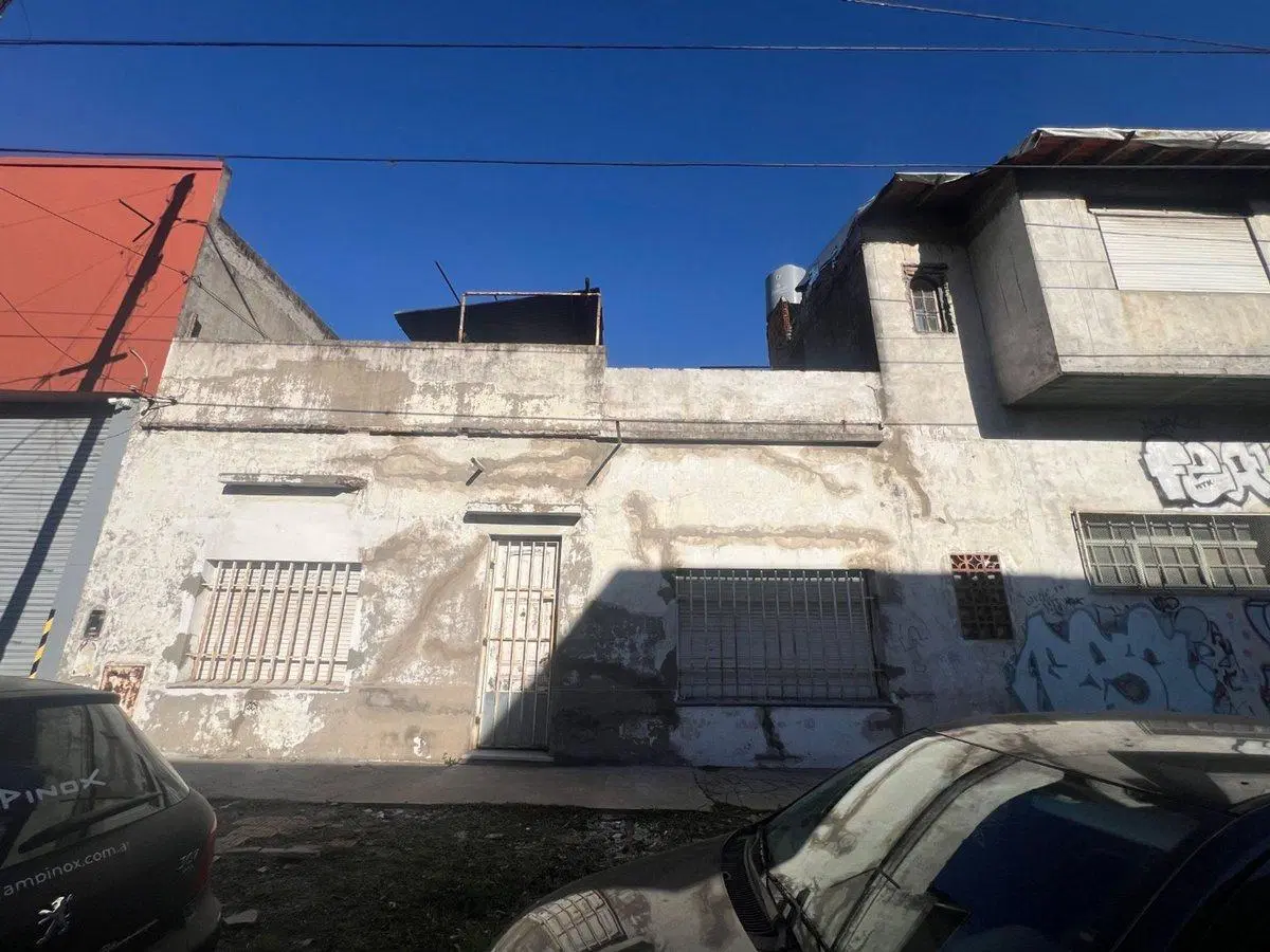 LOTE CON VIVIENDA Y GALPÓN VENTA VILLA LYNCH 2