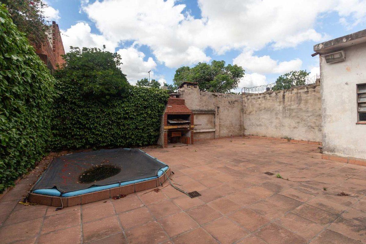 PH 4 AMBIENTES CON PATIO EN PLANTA BAJA