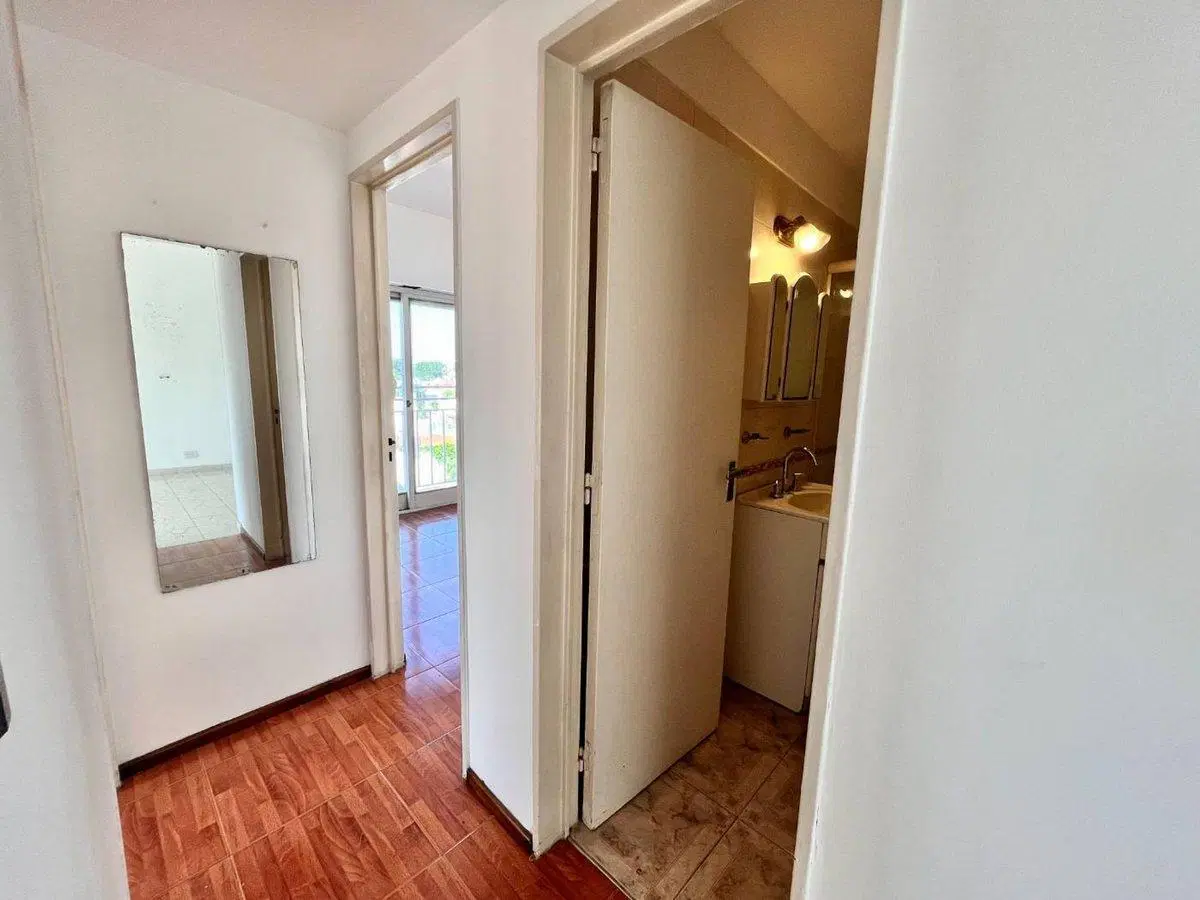 Venta departamento 3 ambientes balcon corrido 4