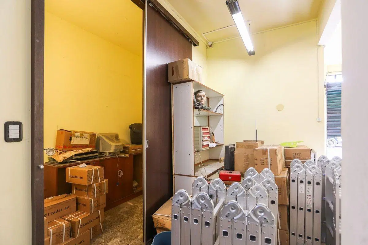 DEPÓSITO Ó LOCAL COMERCIAL 135 M2 CON SÓTANO 5