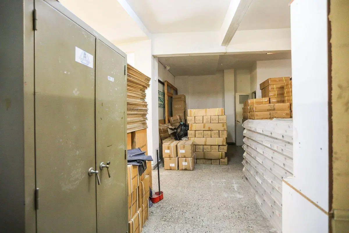 DEPÓSITO Ó LOCAL COMERCIAL 135 M2 CON SÓTANO 4