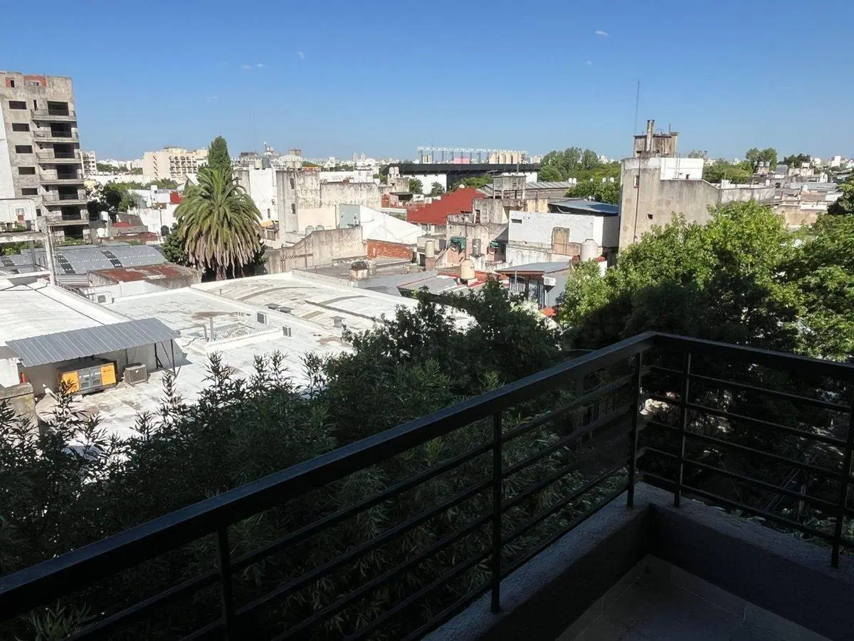 DEPTO MONOAMBIENTE PISO 5 VISTA ABIERTA CON BALCÓN 2