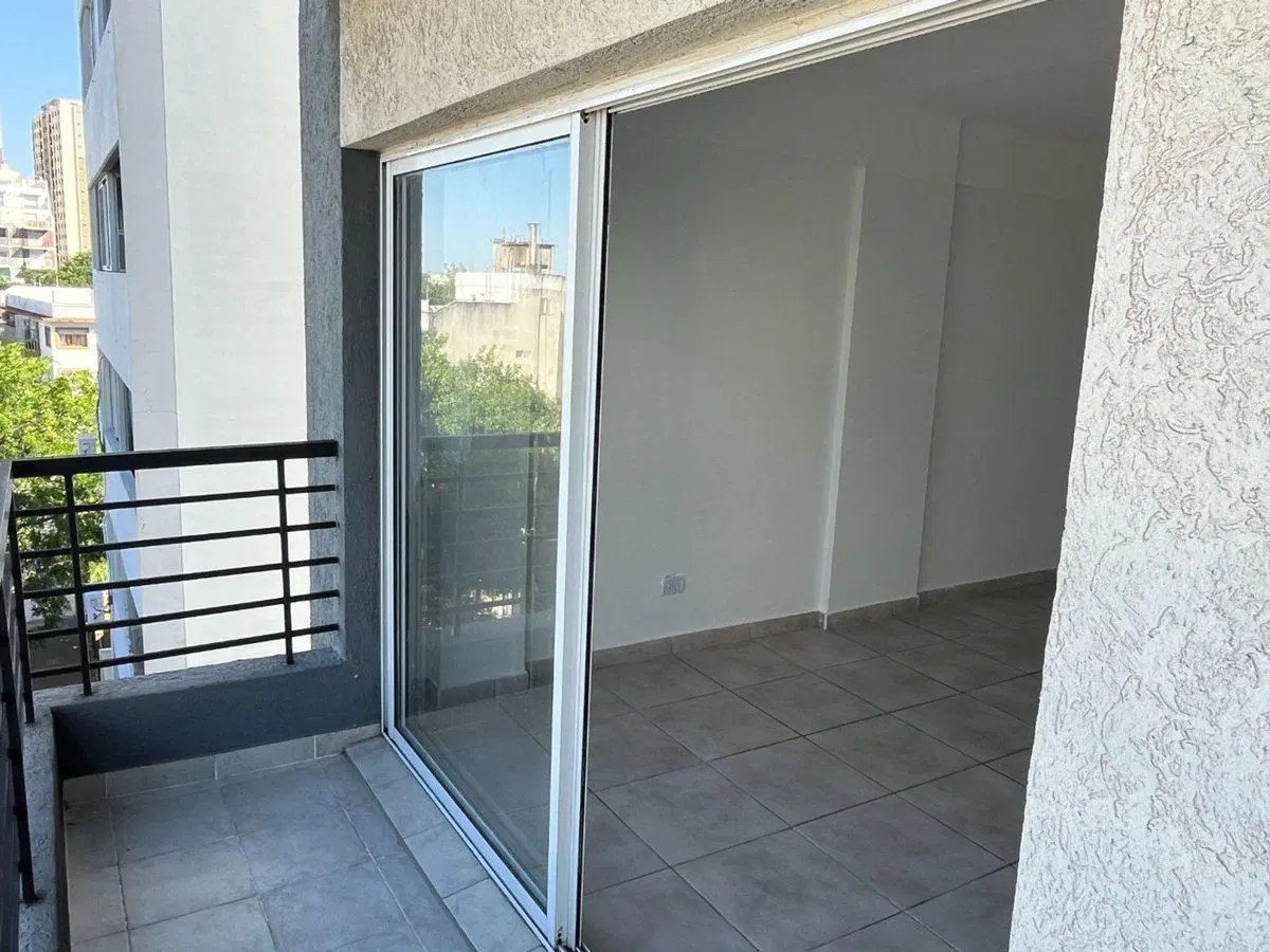 DEPTO MONOAMBIENTE PISO 5 VISTA ABIERTA CON BALCÓN 4