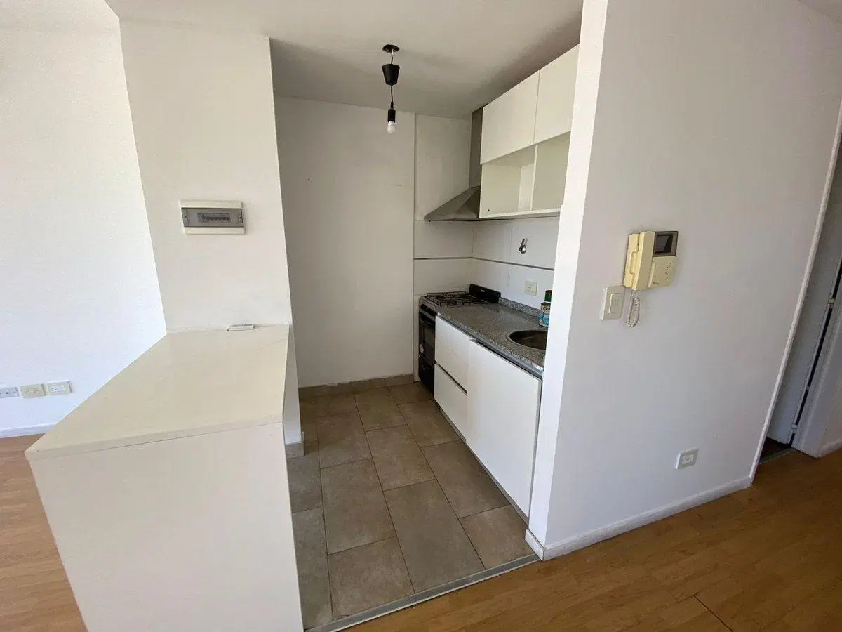 ALQUILER MONOAMBIENTE EN SÁENZ PEÑA EXC UBICACIÓN 2
