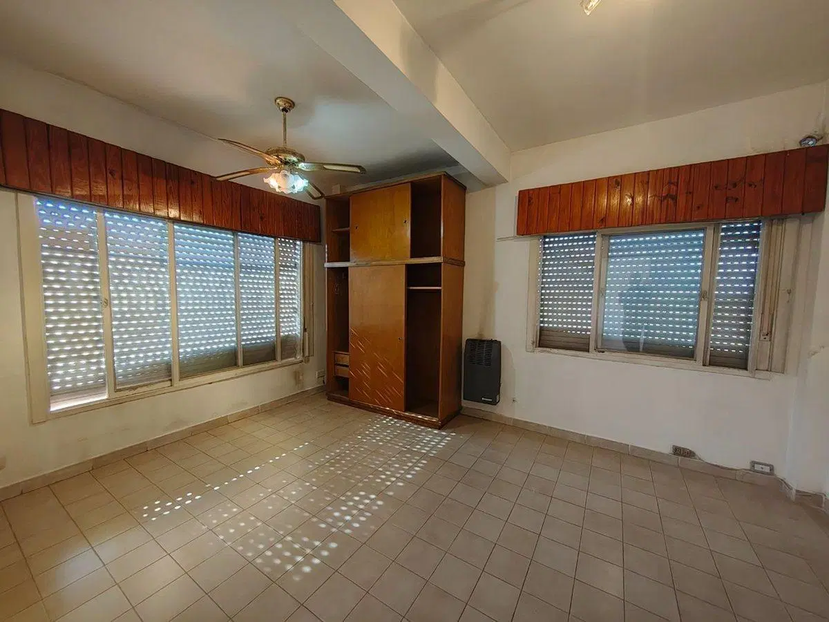 VENTA CASA 3 AMBIENTES LOTE PROPIO PATIO COCHERA!! 3