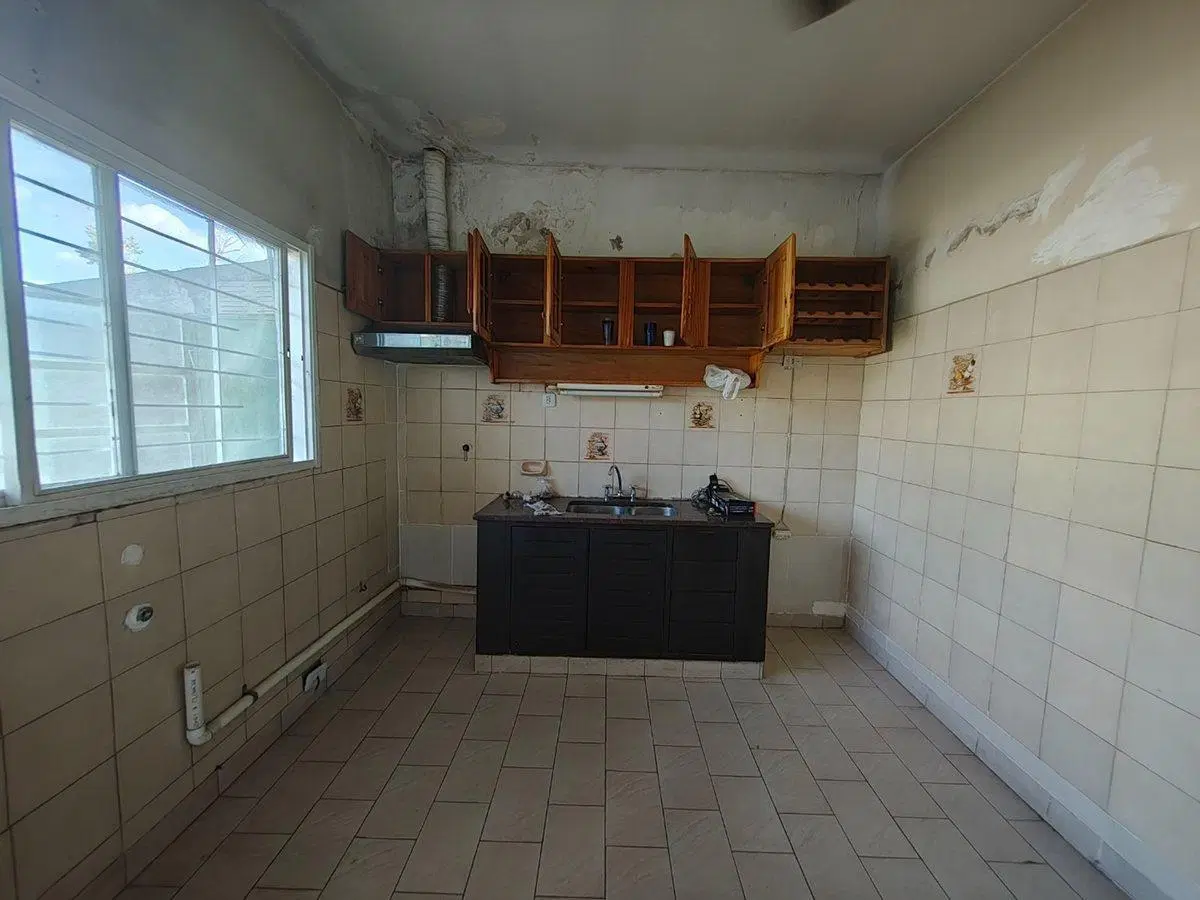VENTA CASA 3 AMBIENTES LOTE PROPIO PATIO COCHERA!! 2