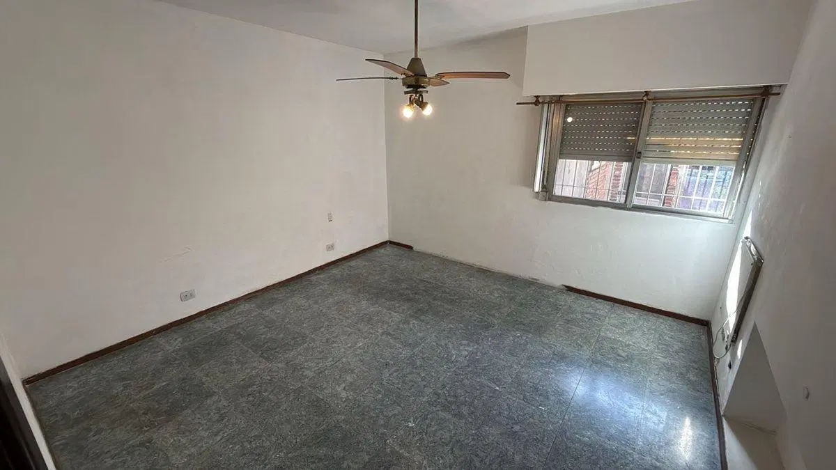 Casa 3 ambientes Lote propio con Patio y Cochera 2