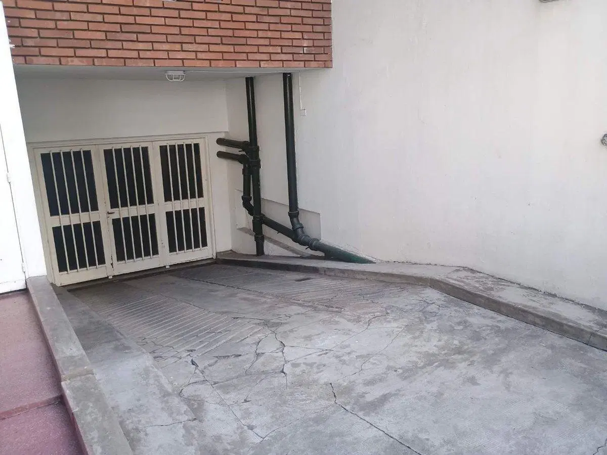COCHERA EN VENTA - PARQUE CENTENARIO 3
