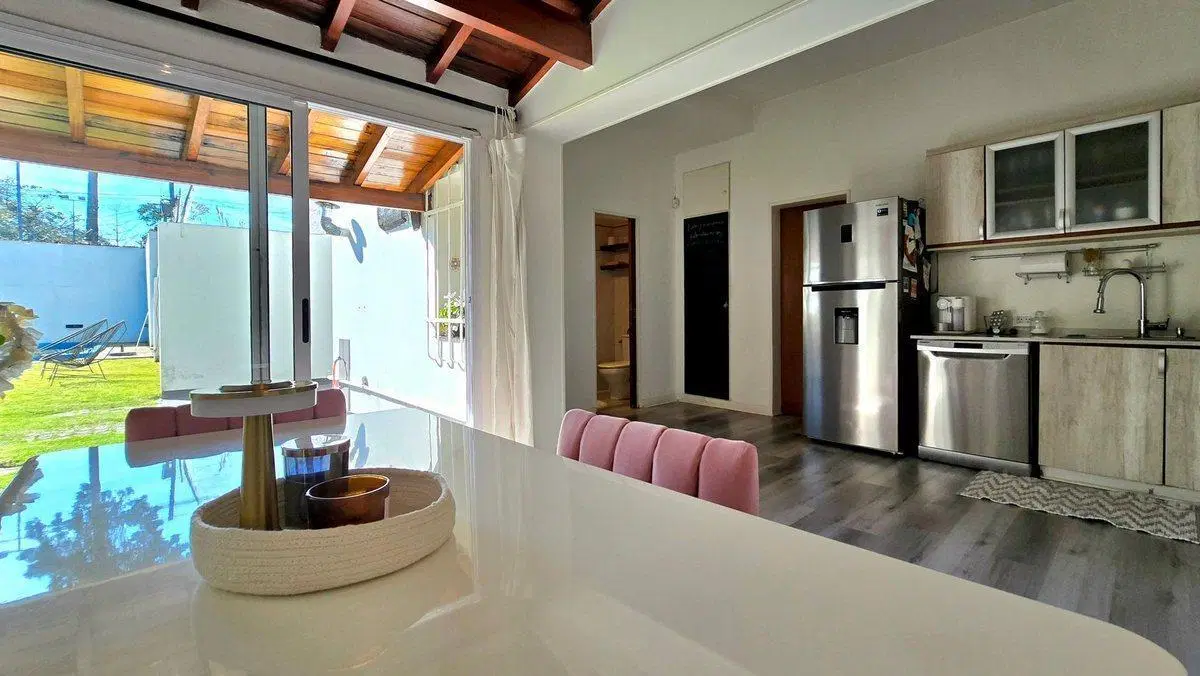 CASA CHALET 4 AMB. CON COCHERA PISCINA Y QUINCHO 4