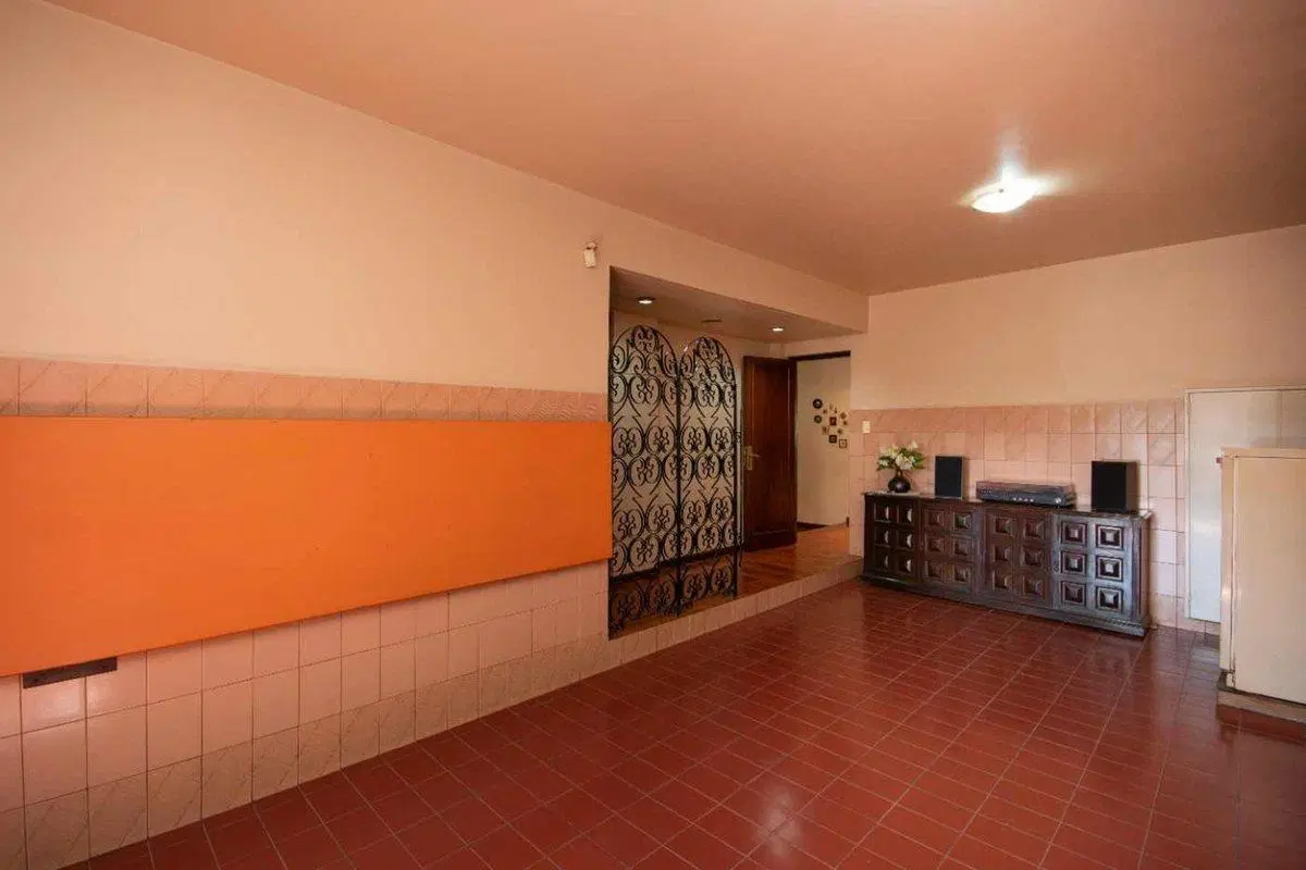 VENTA CASA 5 AMBIENTES PATIO TERRAZA GARAJE DEVOTO 2