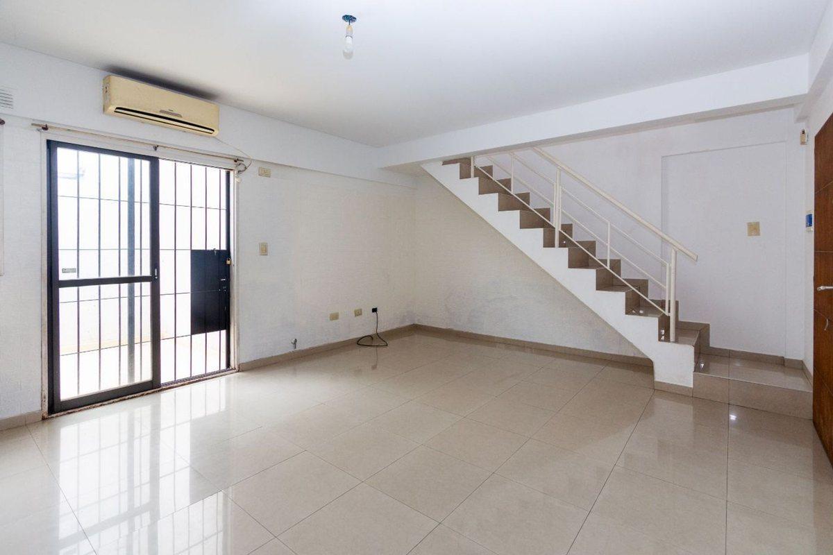PH dos amb. amplia terraza propia Bajas expensas