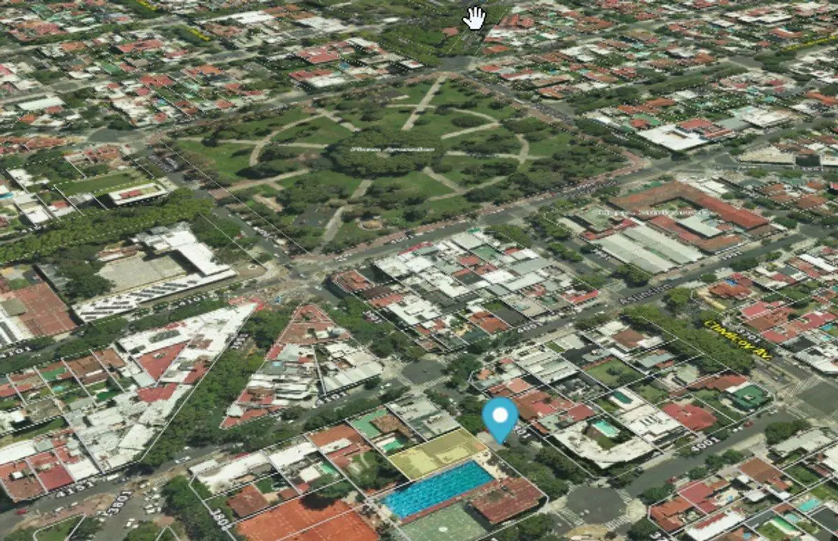 Casa vecina a plaza Arenales, Devoto p/remodela 3
