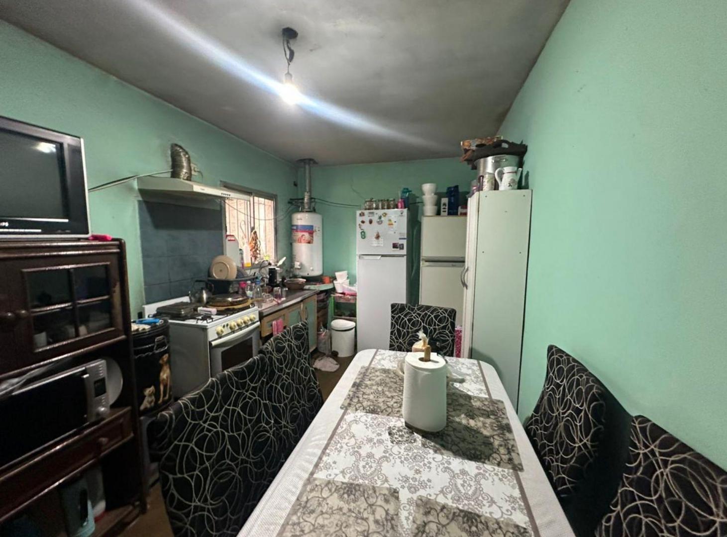 CASA 2 AMBIENTES A REFACCIONAR EN VENTA
