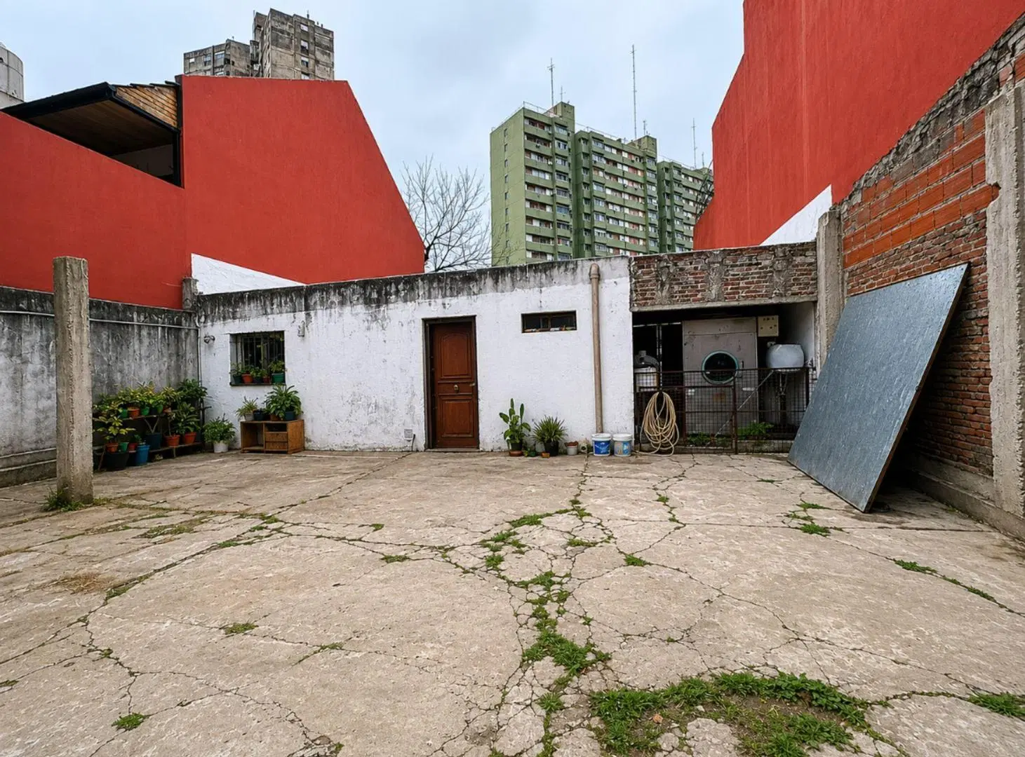 CASA 2 AMBIENTES A REFACCIONAR EN VENTA 5