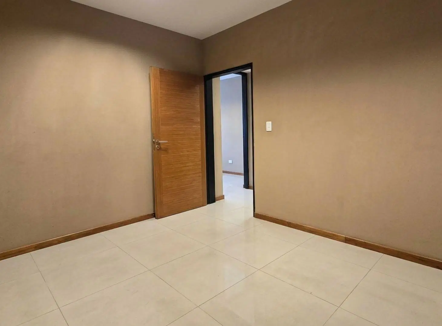 VENTA GALPÓN DE 640 M² C OFICINAS P PATRICIOS 2