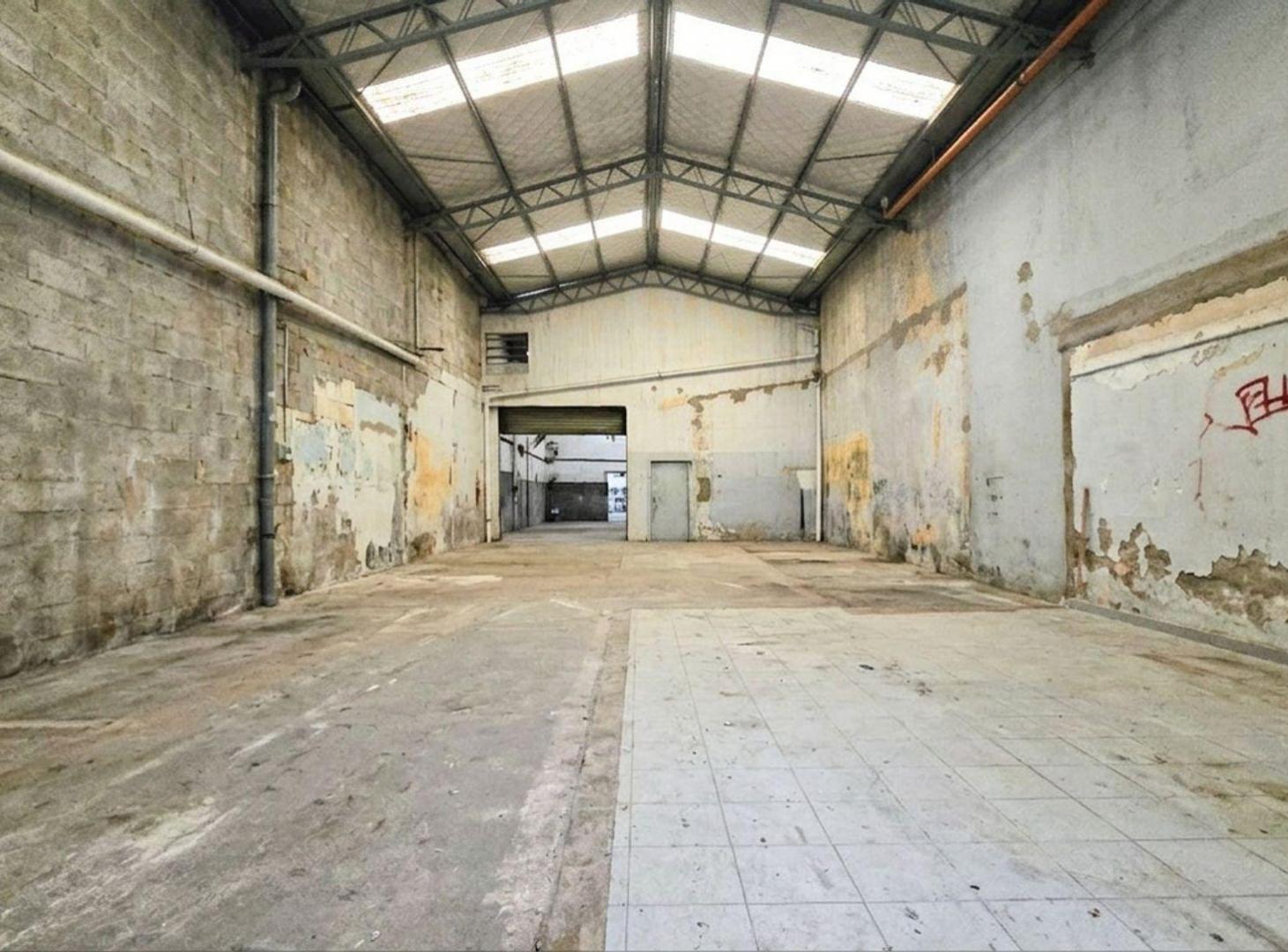 VENTA GALPÓN DE 640 M² C OFICINAS P PATRICIOS