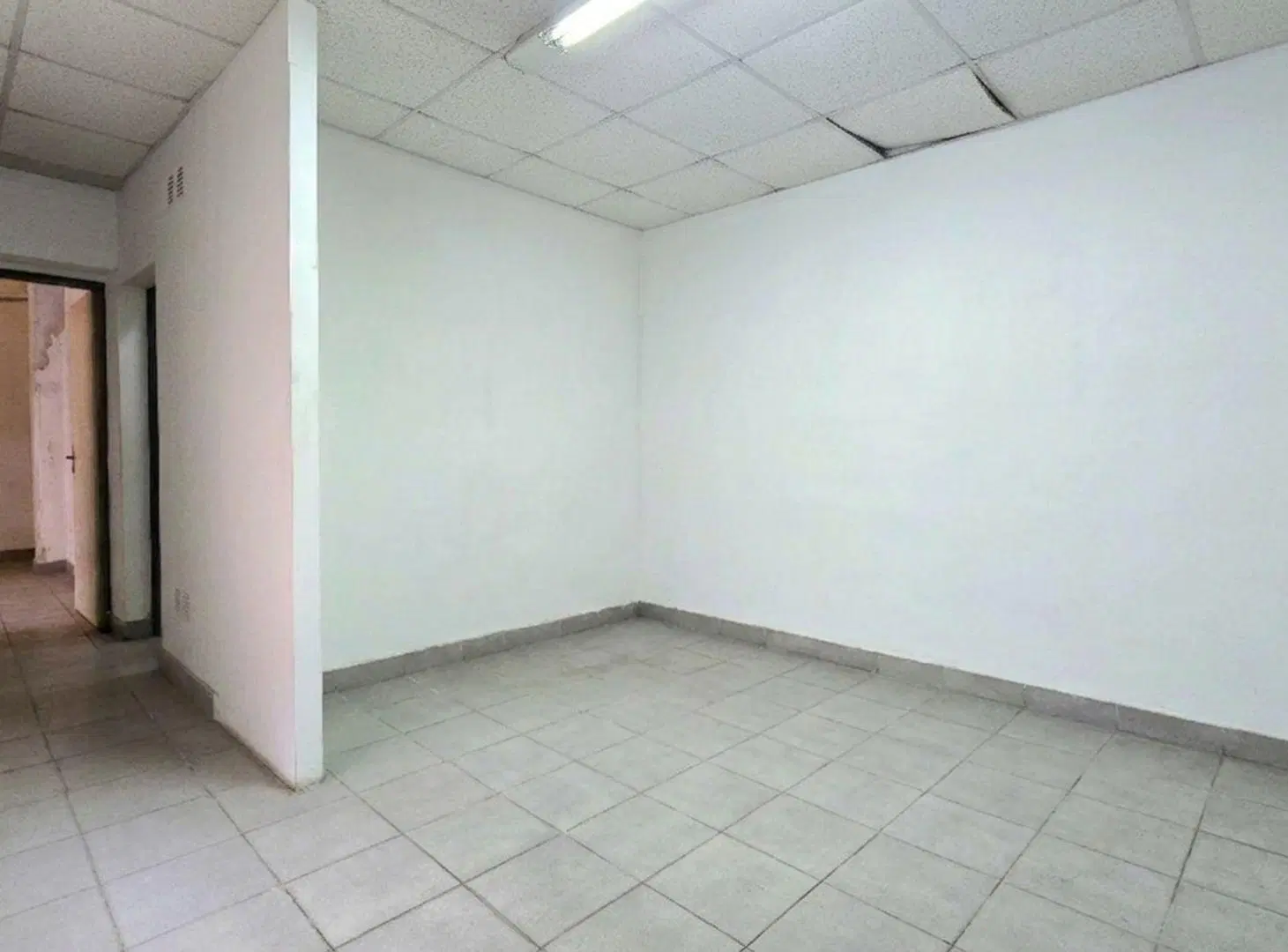 VENTA GALPÓN DE 640 M² C OFICINAS P PATRICIOS 5