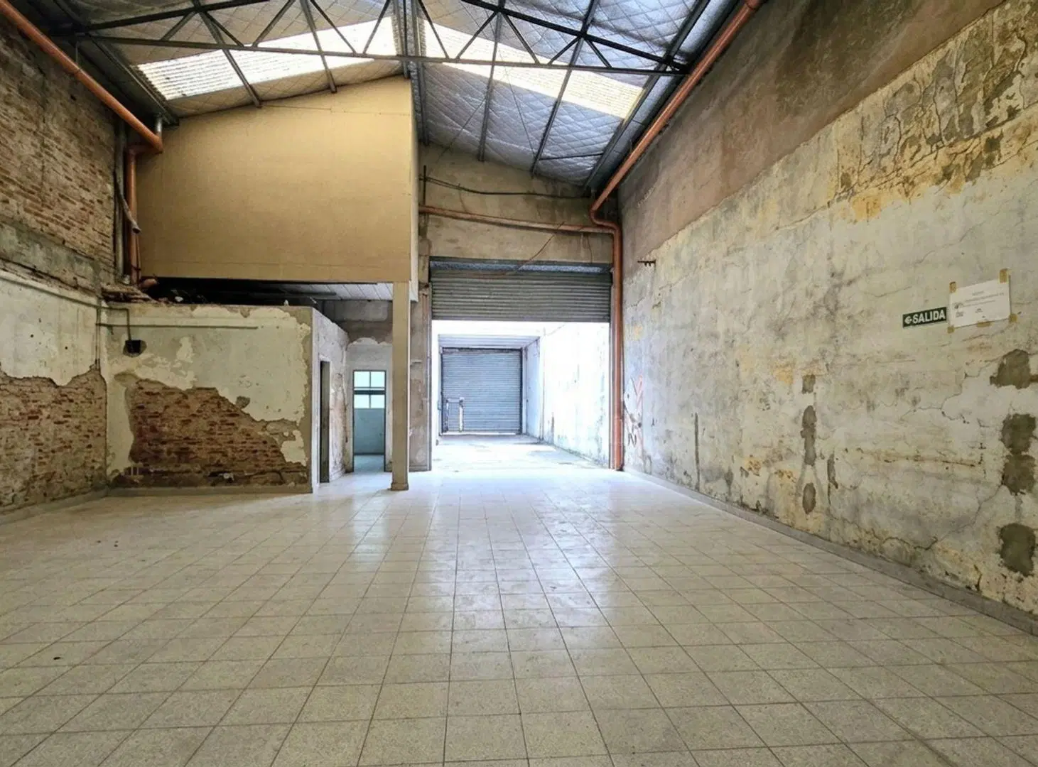 VENTA DEPÓSITO DE 640 M² C OFICINAS P. PATRICIOS 4