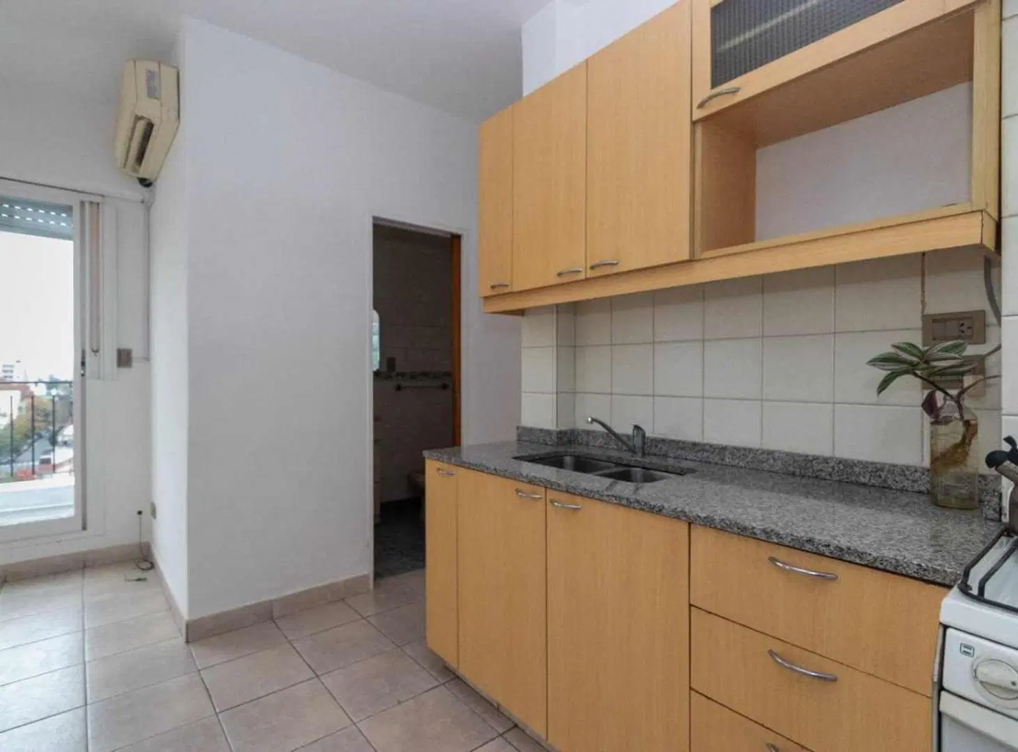 DEPARTAMENTO 3 AMB. C/ BALCÓN ATERRAZADO AL FRENTE 4