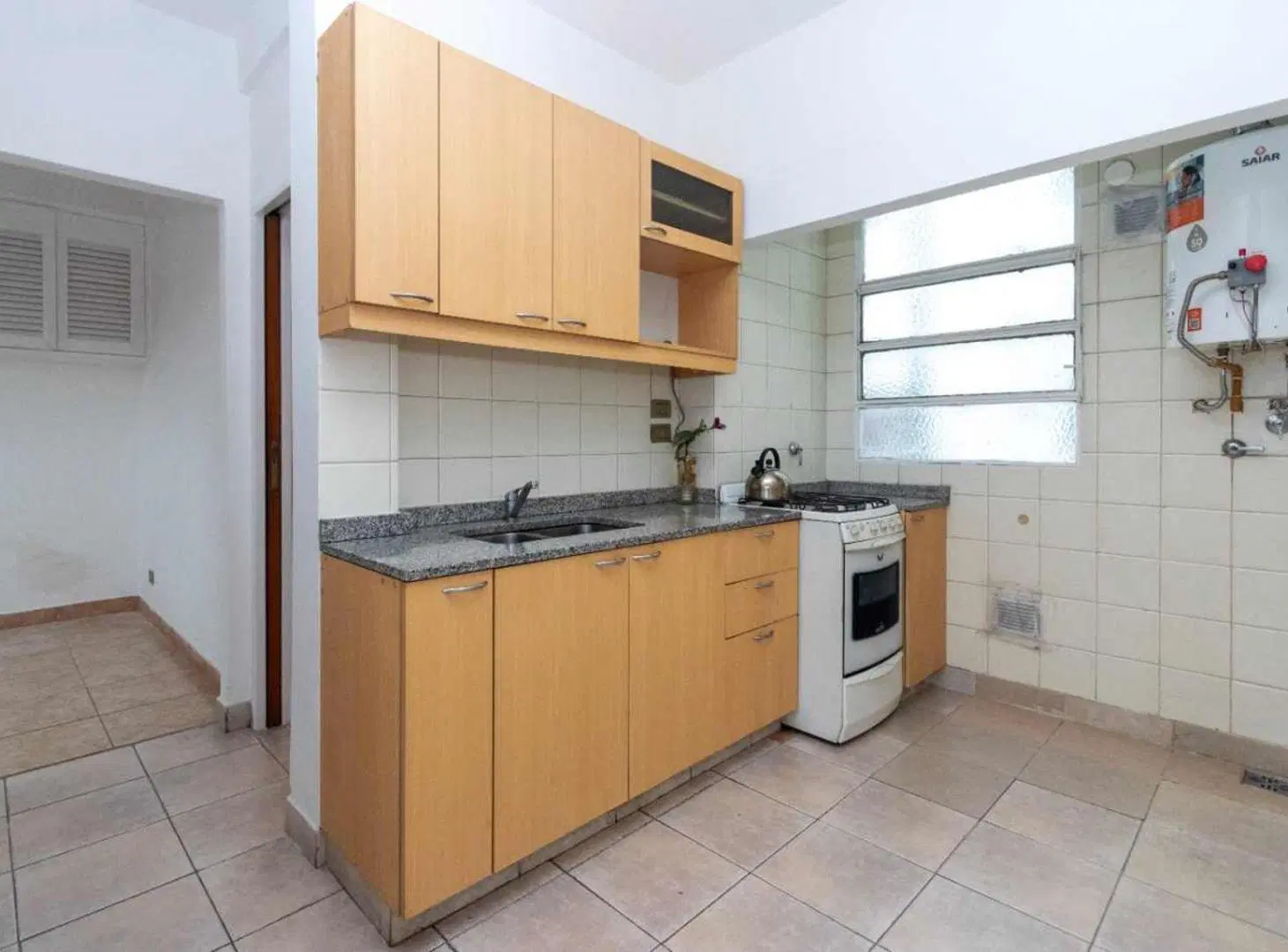DEPARTAMENTO 3 AMB. C/ BALCÓN ATERRAZADO AL FRENTE 2