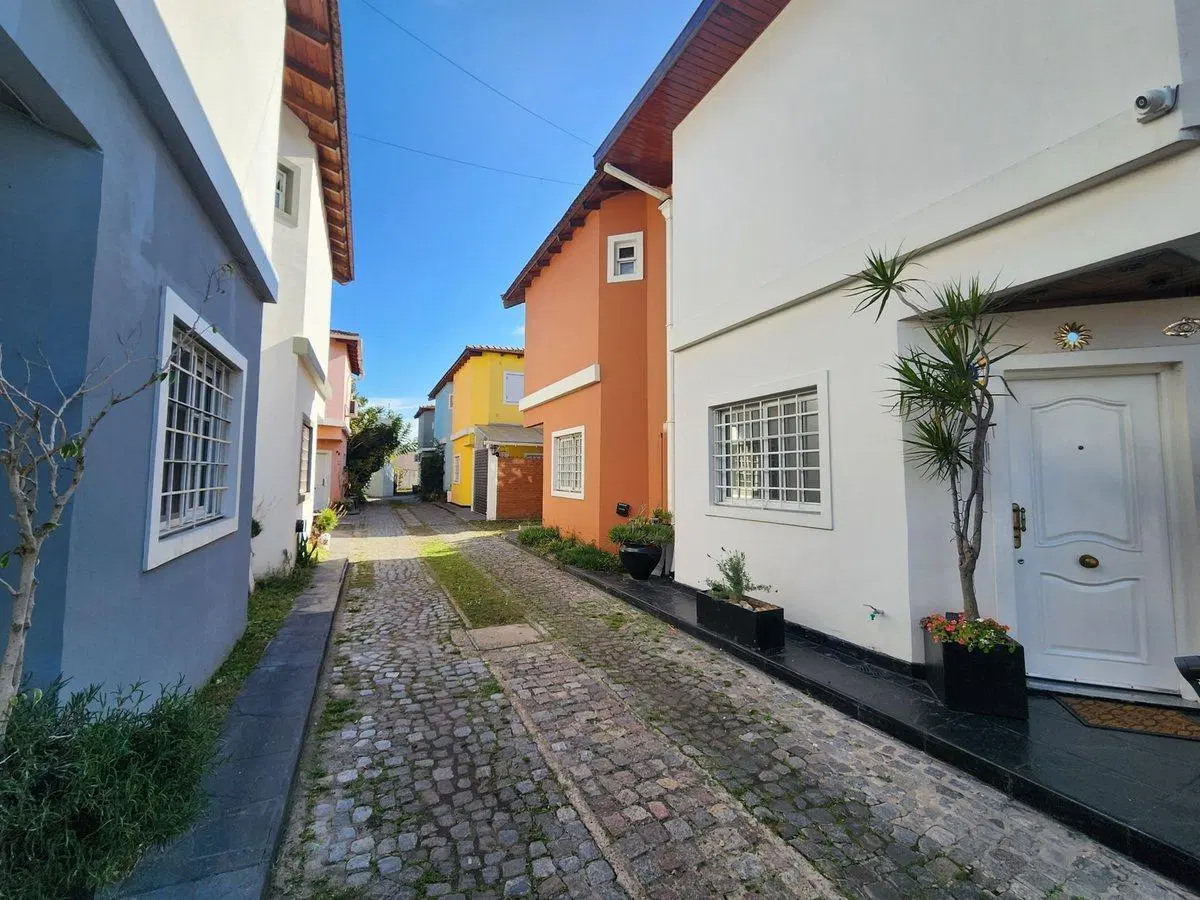 PH Venta Dúplex 3 Amb+Entrepiso S/expensas Lanús E 4