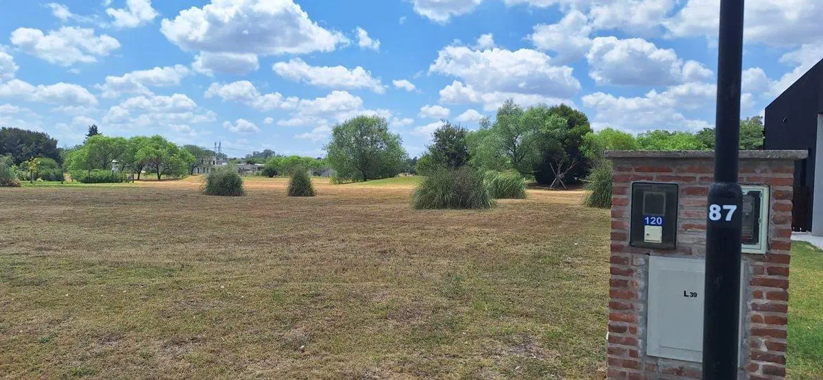 VENTA LOTE INTERNO AL GOLF PILAR - 1417 M2 5