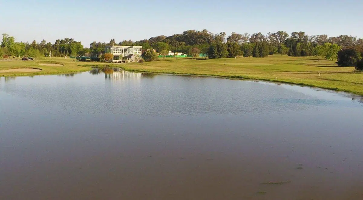 VENTA LOTE INTERNO AL GOLF PILAR - 1417 M2 3