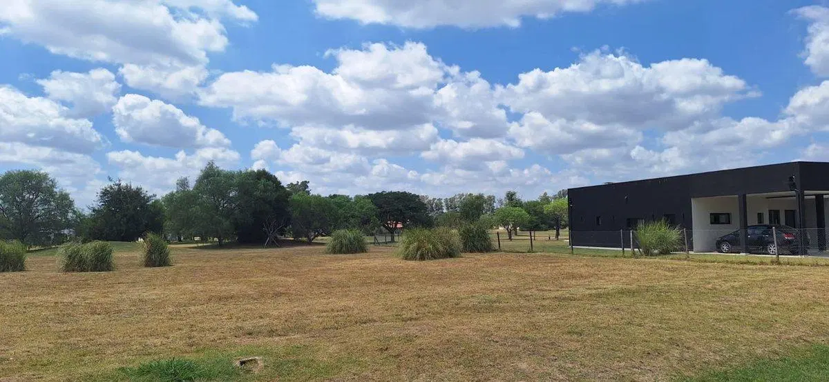 VENTA LOTE INTERNO AL GOLF PILAR - 1417 M2 4