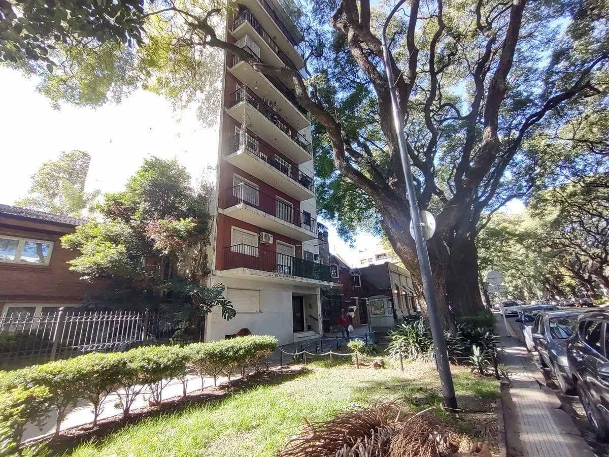 EXCELENTE 2 AMBIENTES SOBRE AV. MELIAN  BELGRANO R 5