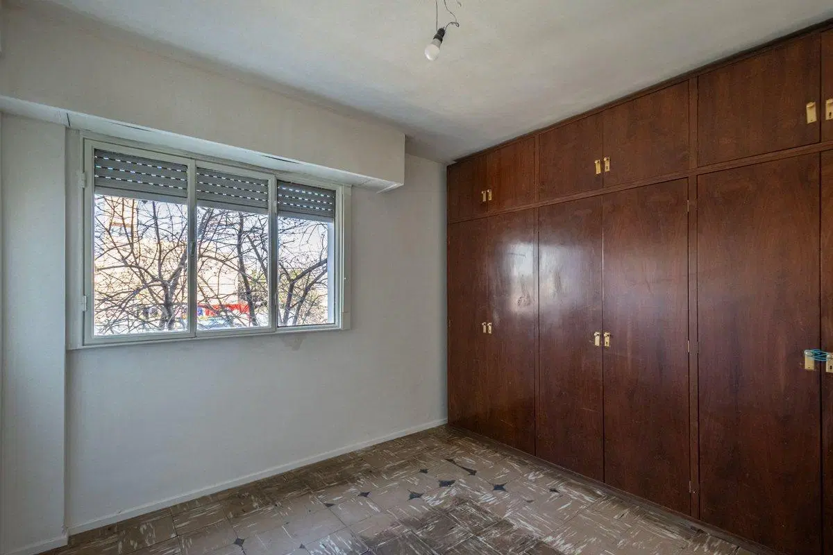 DEPTO 4 AMBIENTES EN VENTA EN CASEROS OPORTUNIDAD 8
