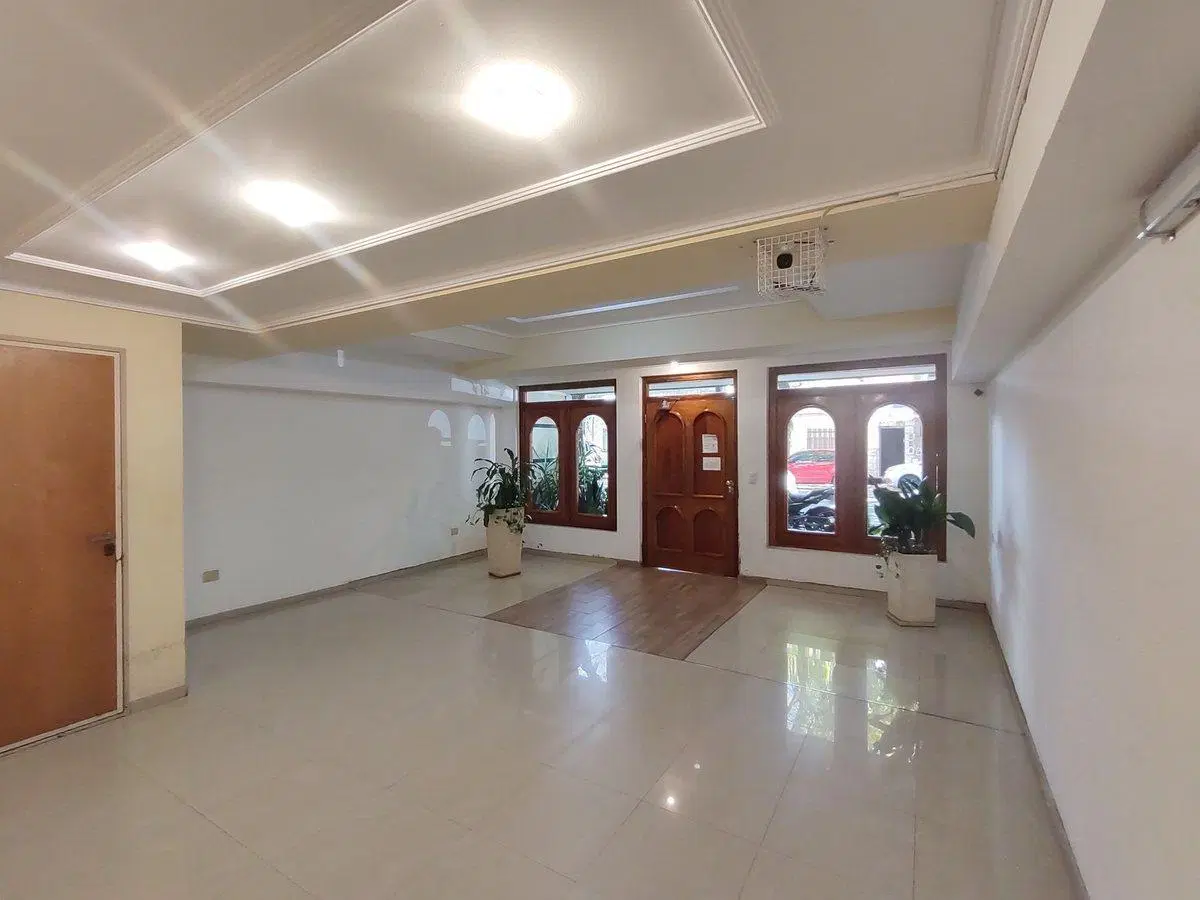 OFICINA APTO PROFESIONAL Y COMERCIAL EN VILLA LURO 4