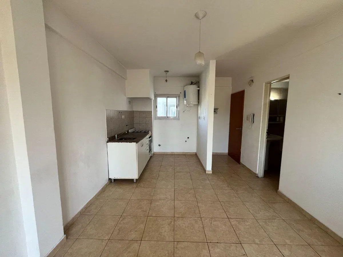 Monoambiente con Balcón CASEROS Apto Crédito 4