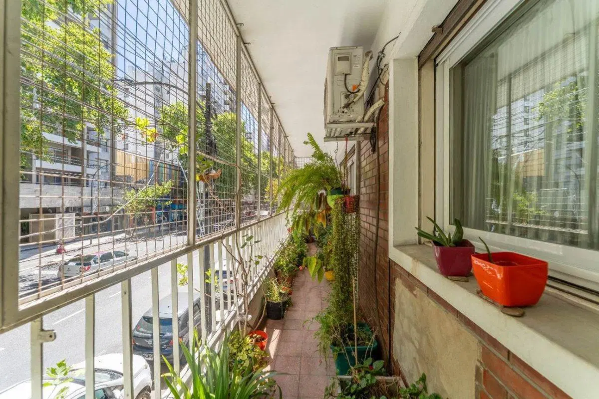 VENTA 4 AMB c/ DEPEN ALMAGRO  balcón y PATIO 5