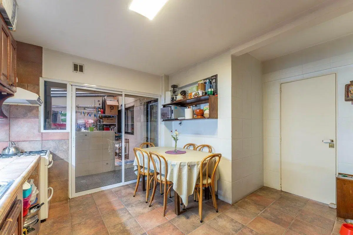 VENTA 4 AMB c/ DEPEN ALMAGRO  balcón y PATIO 3