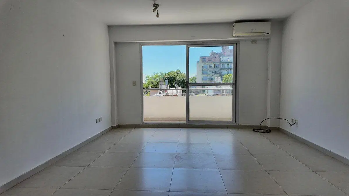 MONOAMBIENTE EN VENTA CON BALCÓN ATERRAZADO 3