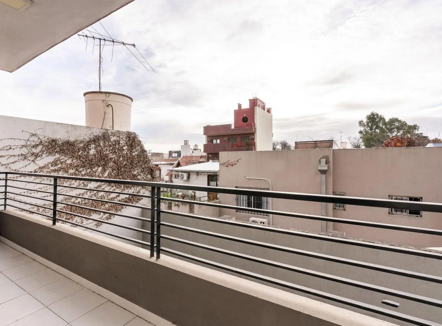 VENTA DEPTO 2 AMB V. PUEYRREDÓN BAÑO Y TOILETTE 3