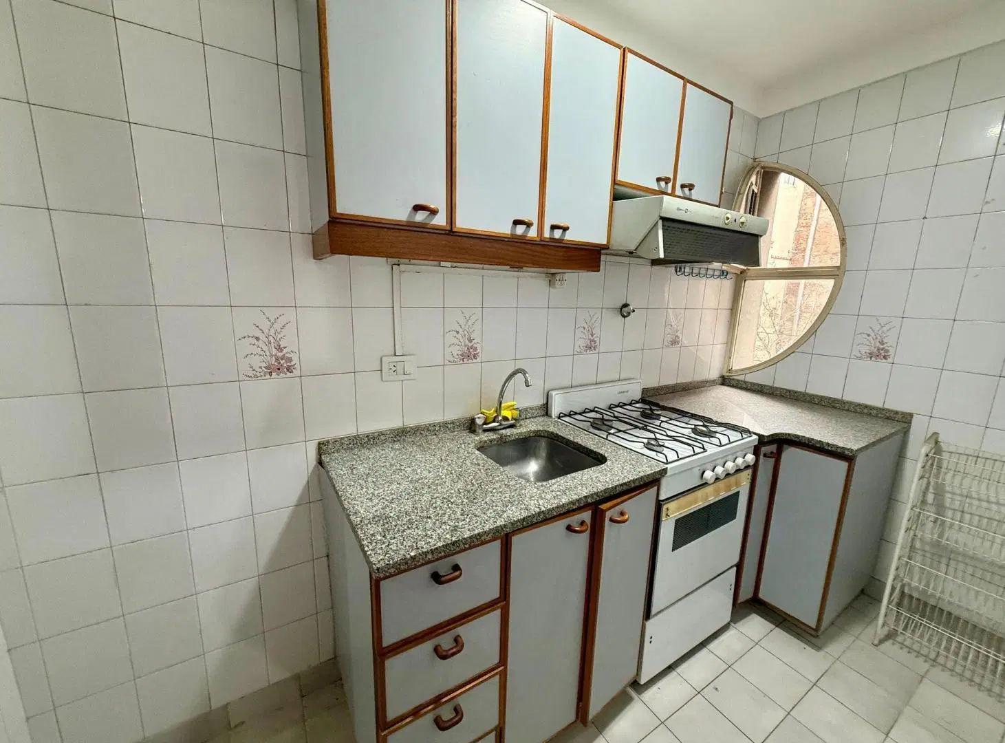DEPARTAMENTO 2 AMBIENTES  AL FRENTE ALQUILER 5