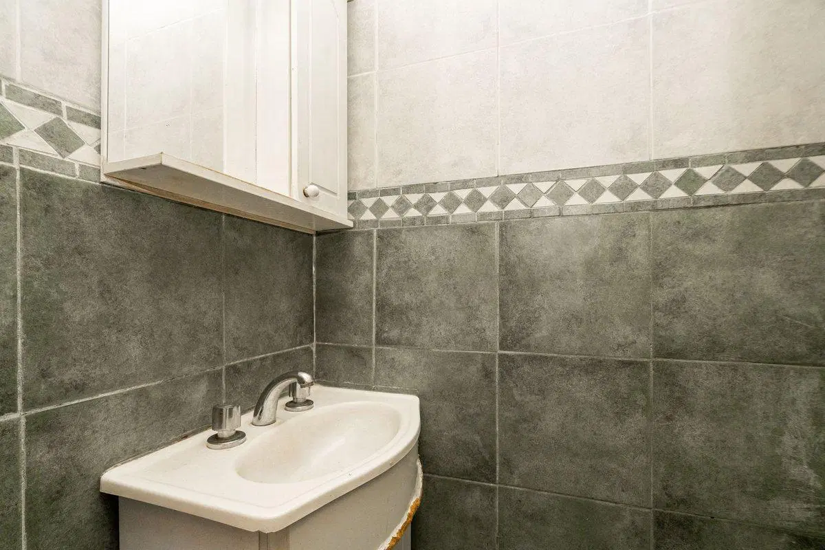 VENTA CASA 4 AMBIENTES PATIO COCHERA CARAPACHAY 5