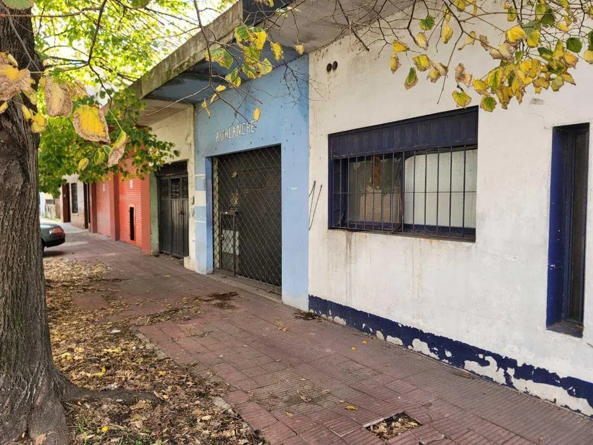 Excelente lote en esquina 257m2 4