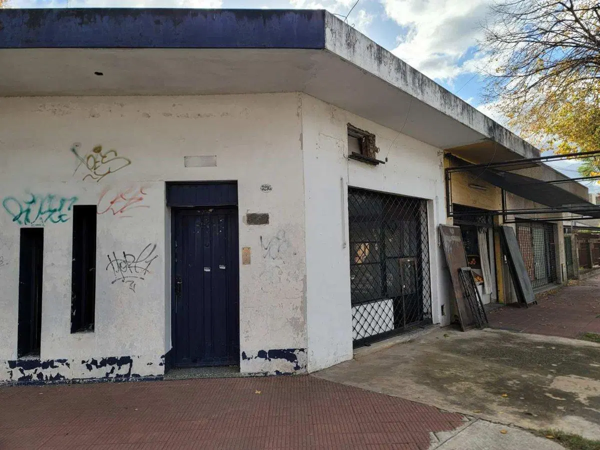 Excelente lote en esquina 257m2 3