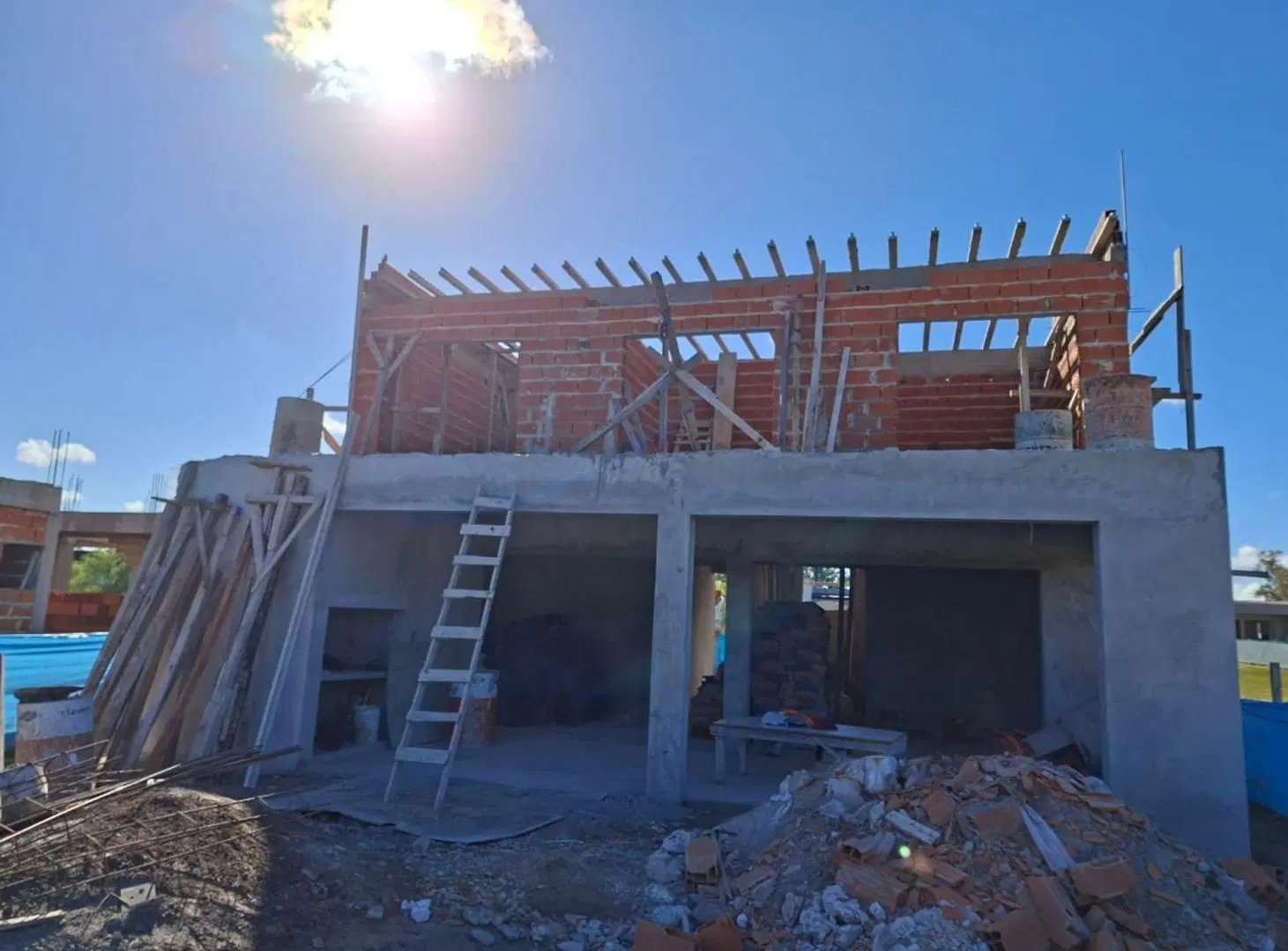 Casa en construcción de Diseño con Amenities 2