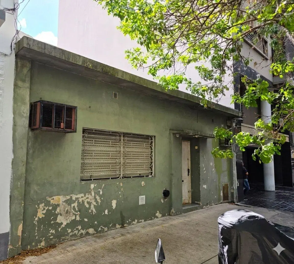 Lote 8,66 x 21,65 Vendibles 682 m2 V. Pueyrredón 2